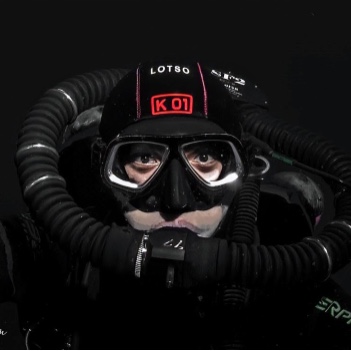 還是那個小耿Lotso Logo